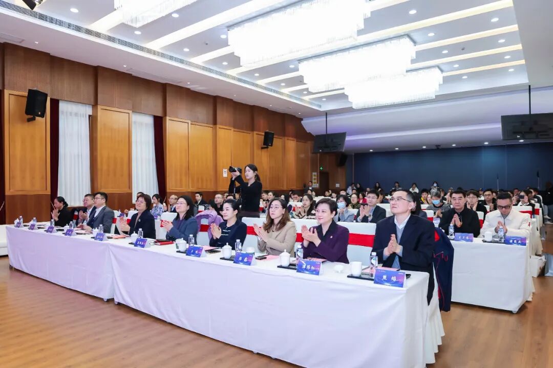 【政产协】共绘“数字嘉定”蓝图,区数字技术与创新成果产业中心启航并AIGC人工智能专委会揭牌 【政产协】共绘“数字嘉定”蓝图,区数字技术与创新成果产业中心启航并AIGC人工智能专委会揭牌